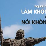 <p>Mọi thành công trên đời đều xuất hiện hai lần, và lần đầu tiên là trong suy nghĩ của ai đó. Hãy để những suy nghĩ của người thành công này thấm vào bạn.</p>
